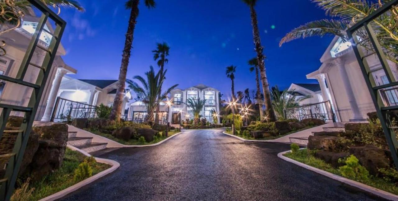 Jeju Washington Pension Сеогвипо Екстериор снимка